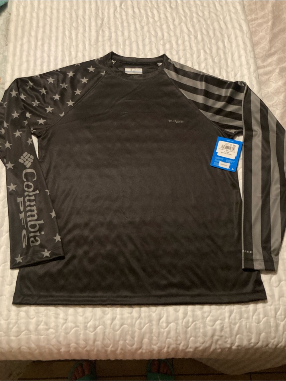 Columbia Black Long-Sleeve Performance Tee with Flag Sleeve Accents